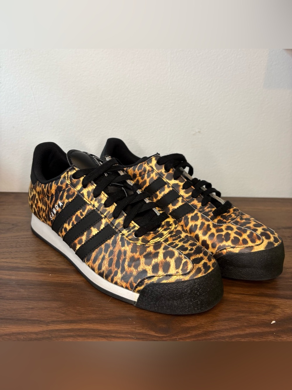 Adidas Samoa Leopard Cheetah Print Sneakers Women's Size 9 C75459 Black Brown - Picture 2 of 9